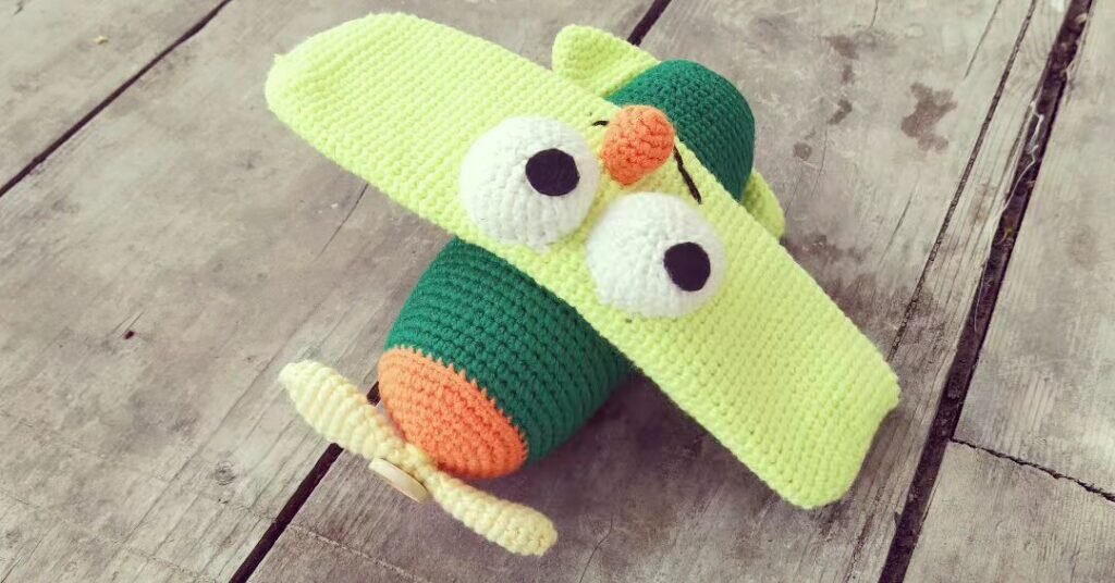 Amigurumi Airplane Free Pattern 4