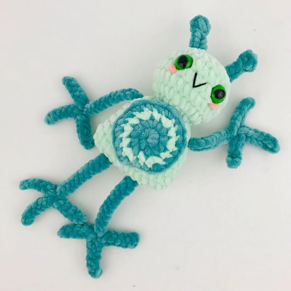 Amigurumi Alien Free Crochet Pattern 2