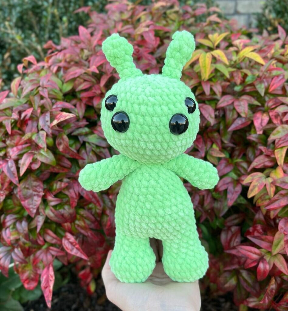 Amigurumi Alien Free Crochet Pattern 4