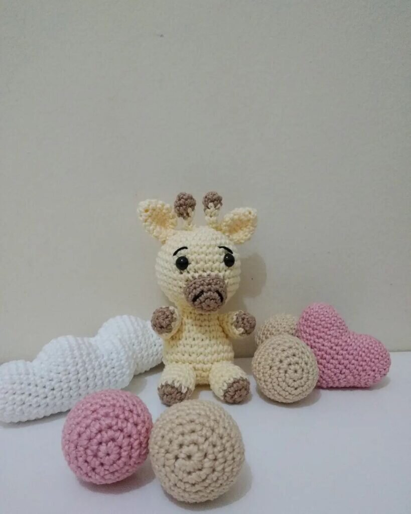 Amigurumi Baby Giraffe Free Pattern 3