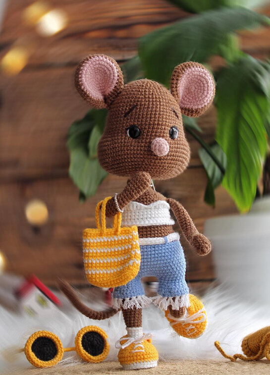 Amigurumi Baby Mouse Free Pattern 3