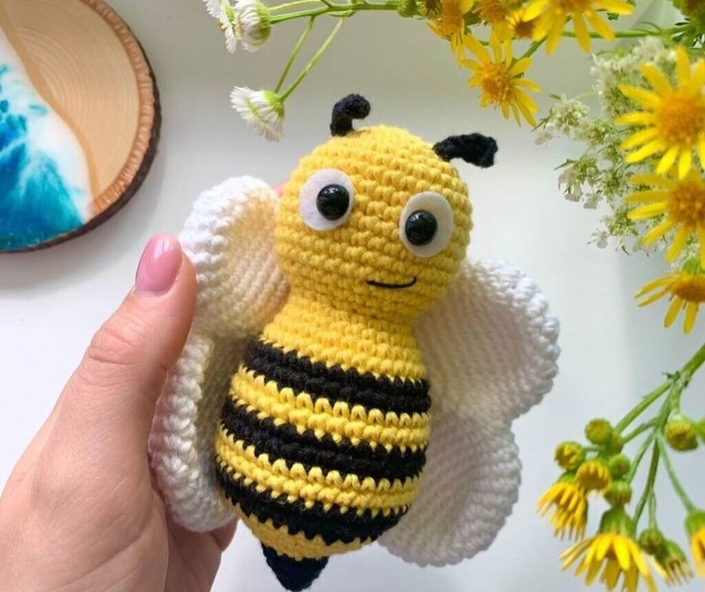 Amigurumi Bee Crochet Pattern 1