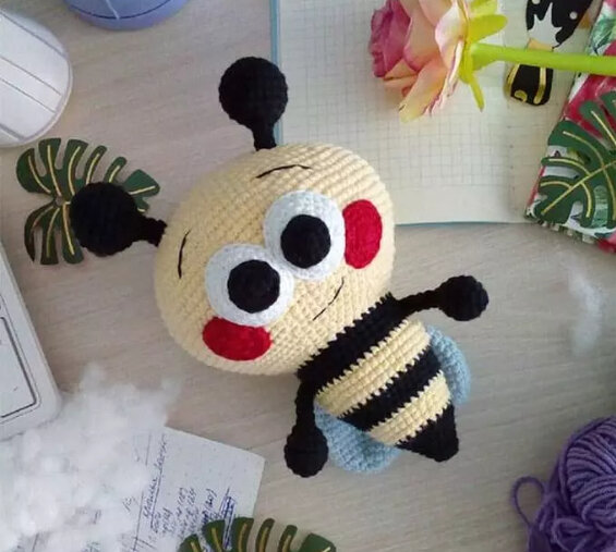 Amigurumi Bee Free Pattern