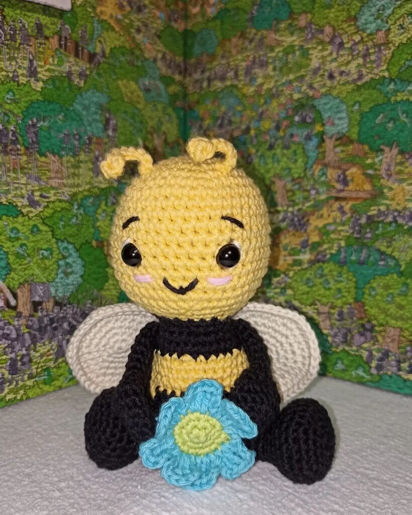 Amigurumi Bee Free Pattern 2