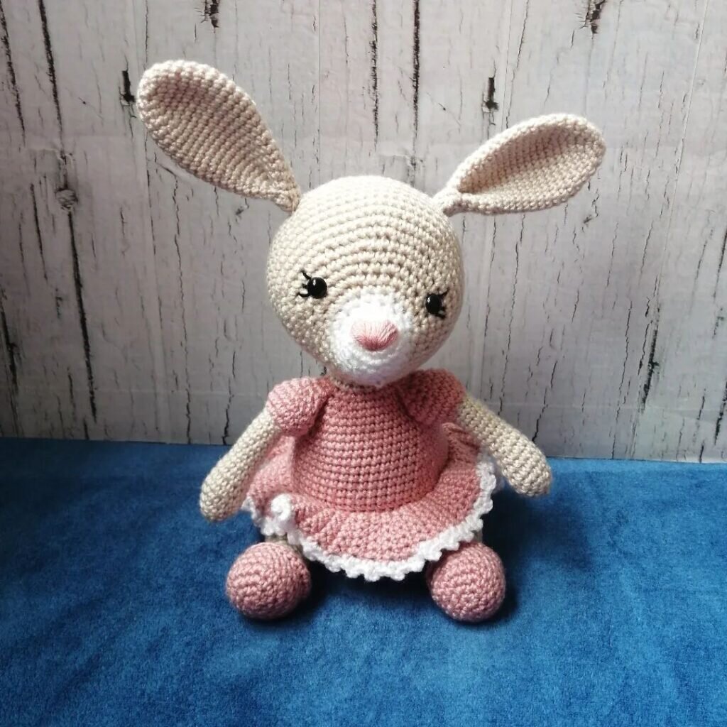 Amigurumi Bunny Free Pattern 1