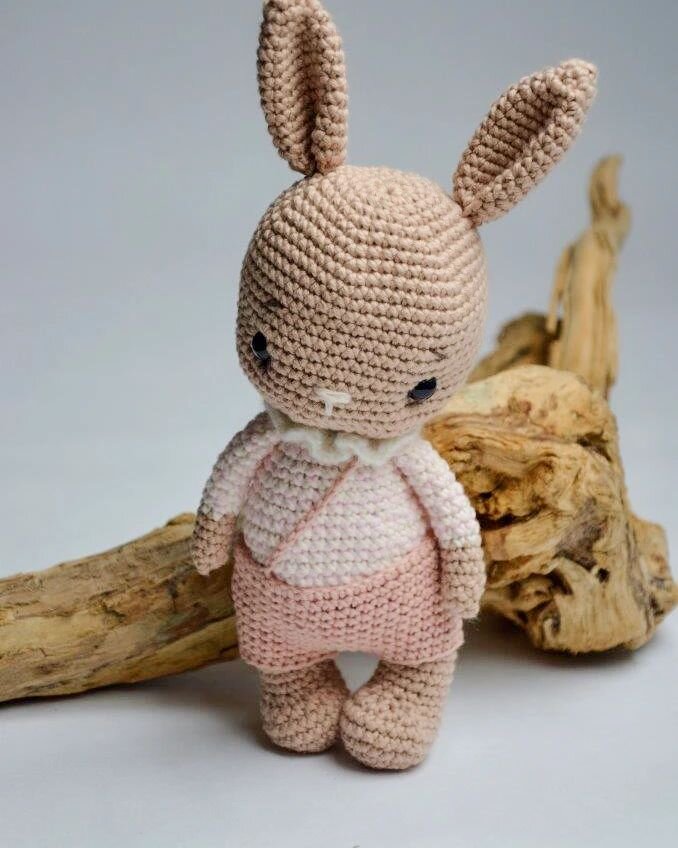 Amigurumi Bunny İn Pants Free Pattern 3