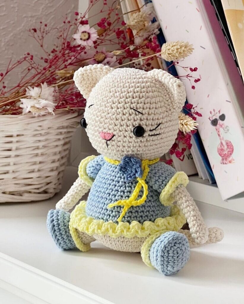 Amigurumi Cat in a Dress Crochet Pattern 3