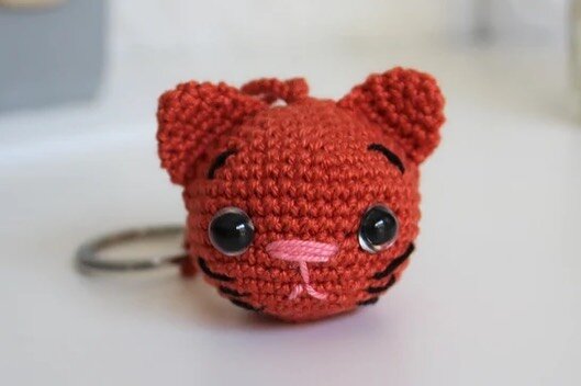 Amigurumi Cat Keychain Free Pattern 1