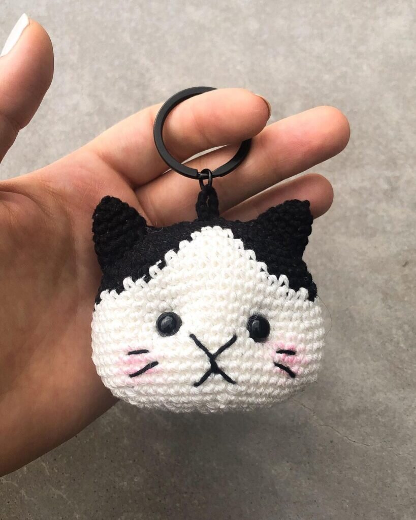 Amigurumi Cat Keychain Free Pattern 2