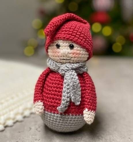 Amigurumi Christmas Dwarf Doll Free Pattern 3