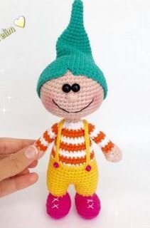 Amigurumi Christmas Dwarf Doll Free Pattern 4