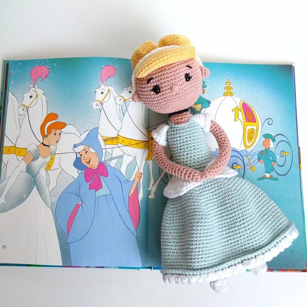 Amigurumi Cinderella Toy Free Pattern 11