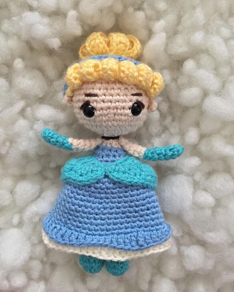 Amigurumi Cinderella Toy Free Pattern 4