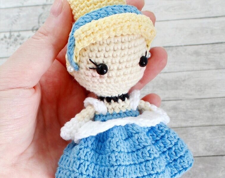 Amigurumi Cinderella Toy Free Pattern