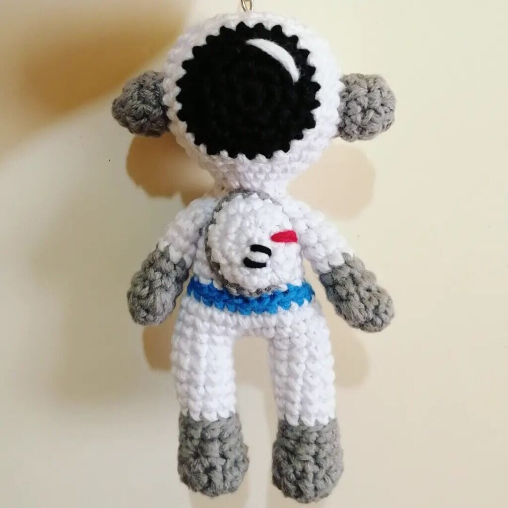 Amigurumi Cosmonaut Free Pattern 6