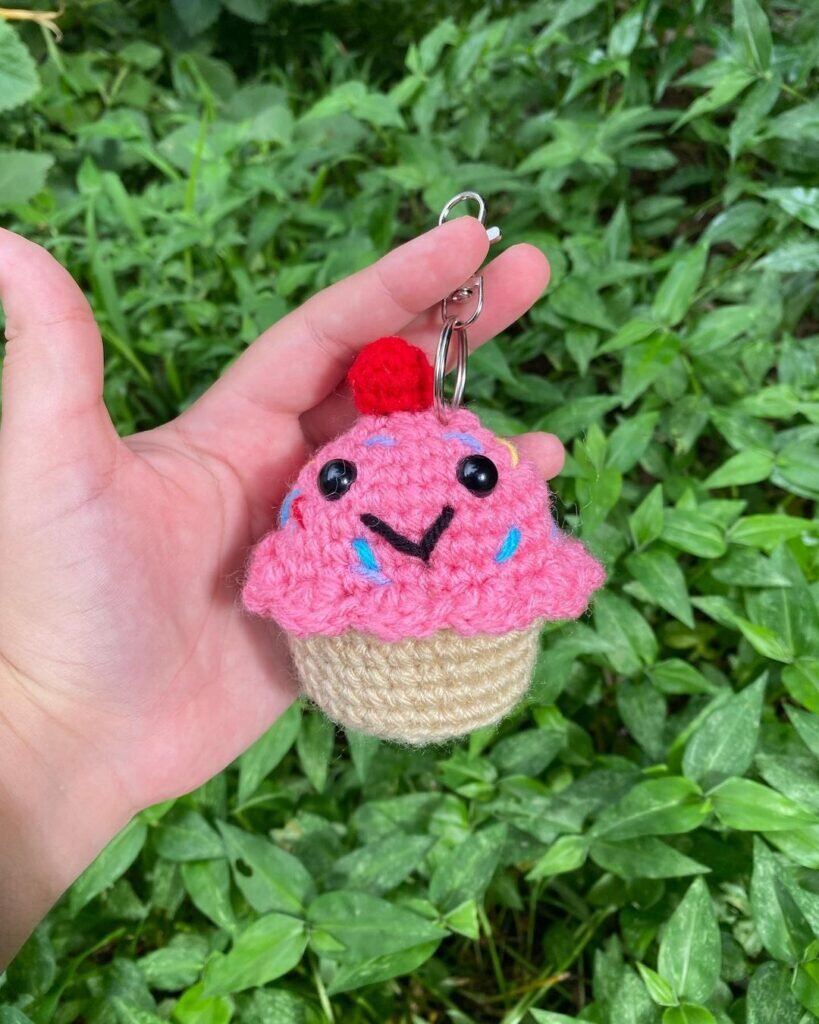 Amigurumi Cupcake Free Pattern 4