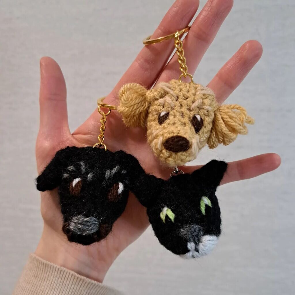 Amigurumi Dog Keychain Free Pattern 6