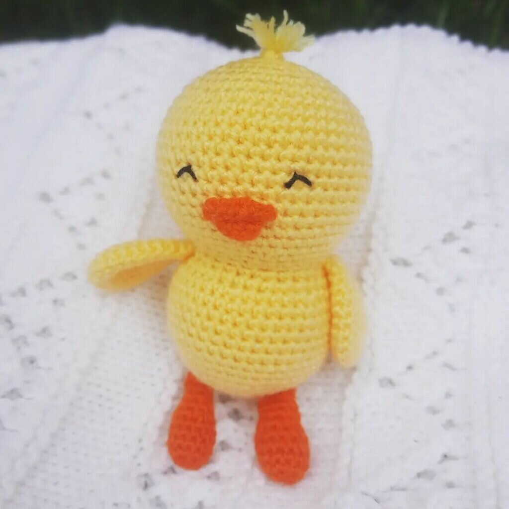 Amigurumi Duckling Free Crochet Pattern 4