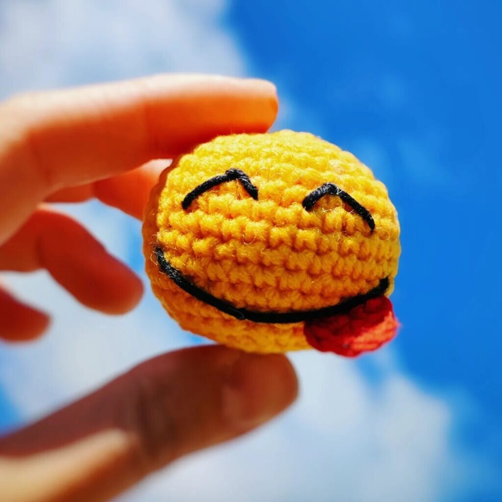 Amigurumi Emoticons Free Pattern 6