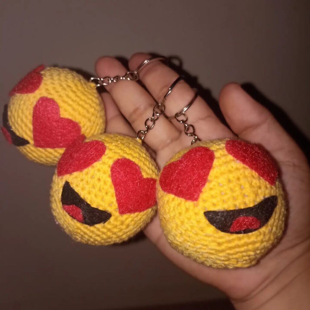 Amigurumi Emoticons Free Pattern 8