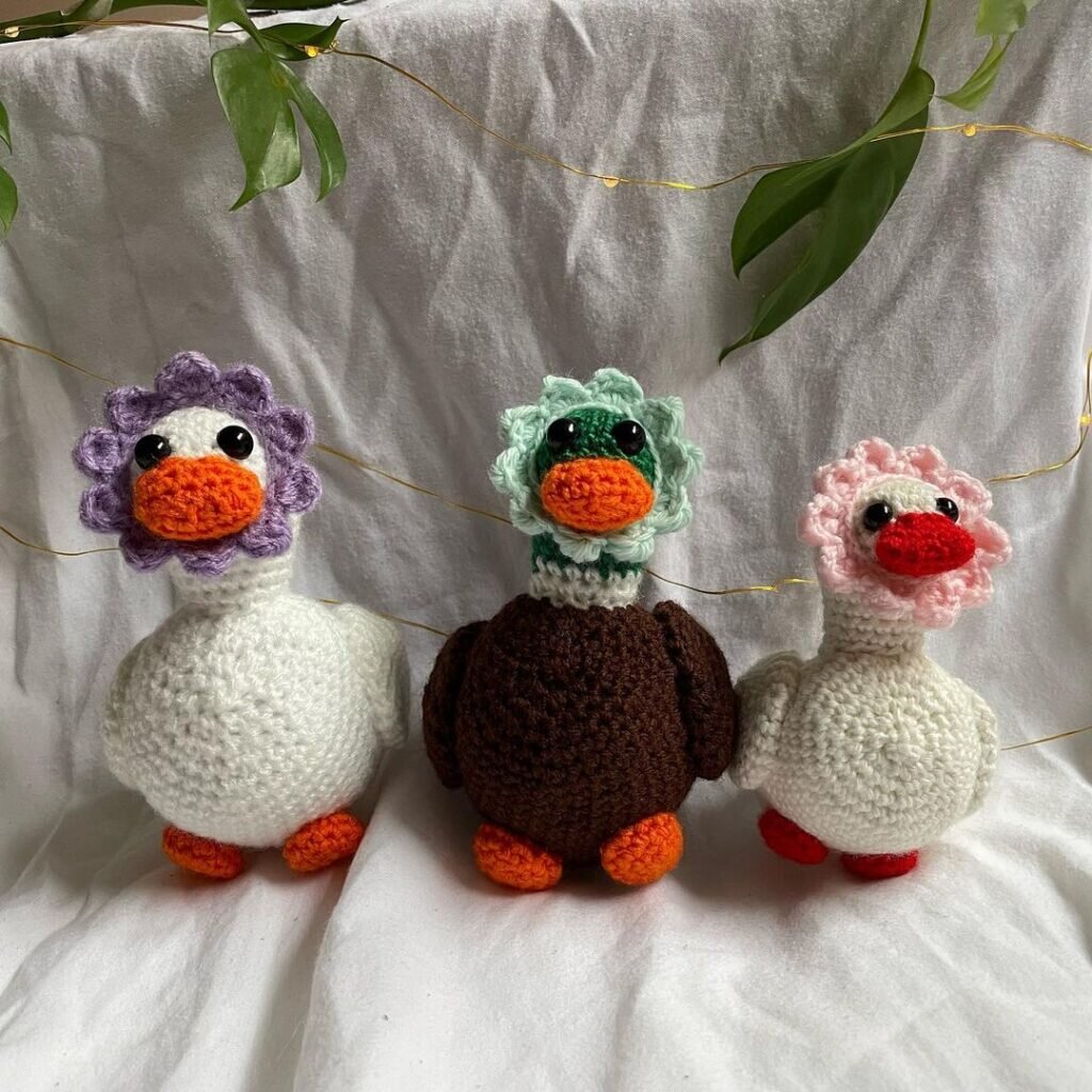 Amigurumi Flower Duck Free Pattern 1