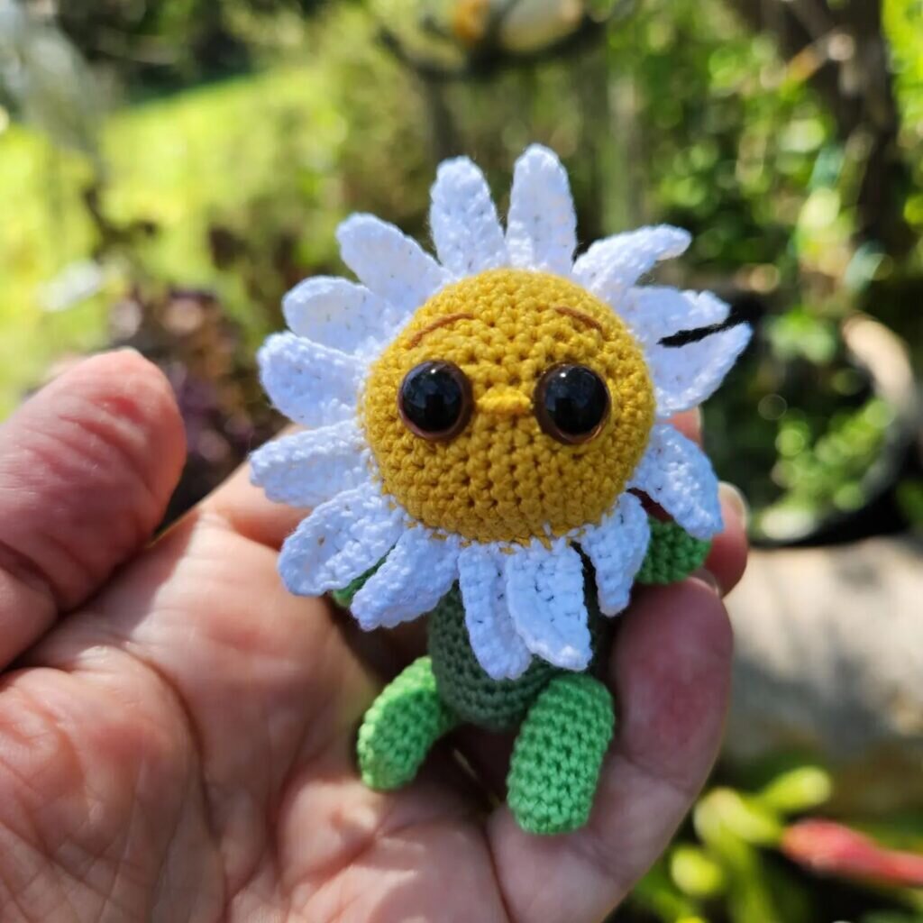 Amigurumi Flower Free Crochet Pattern 3