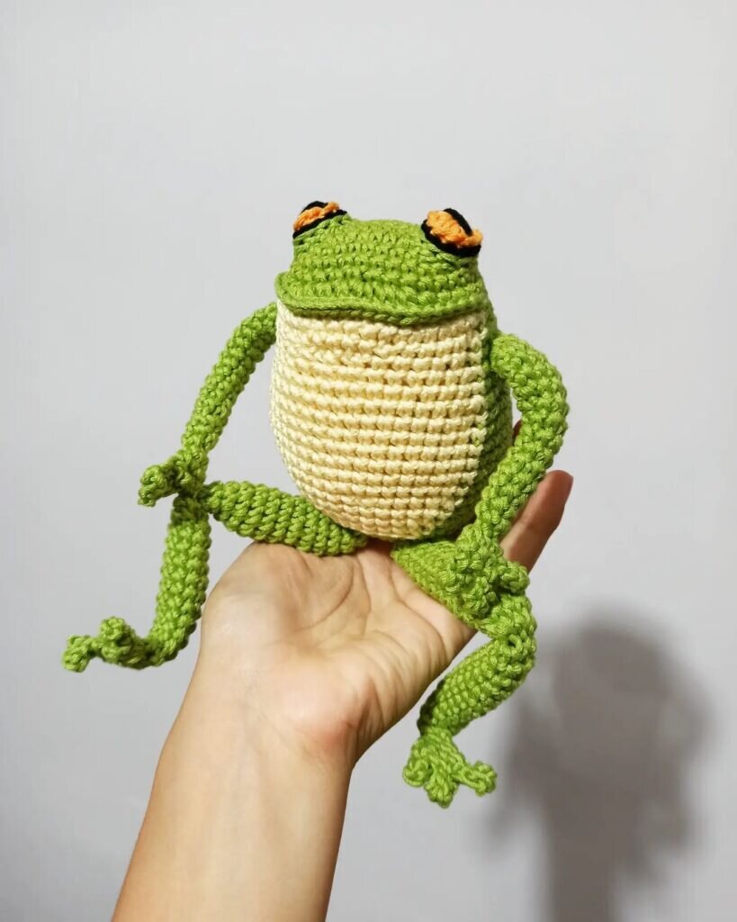 Amigurumi Frog Free Pattern 5