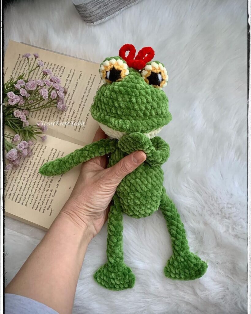 Amigurumi Frog Heart Free Crochet Pattern 1