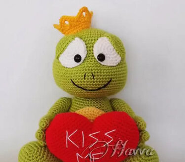 Amigurumi Frog Heart Free Crochet Pattern