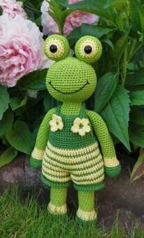 Amigurumi Frog Large Free Pattern 8