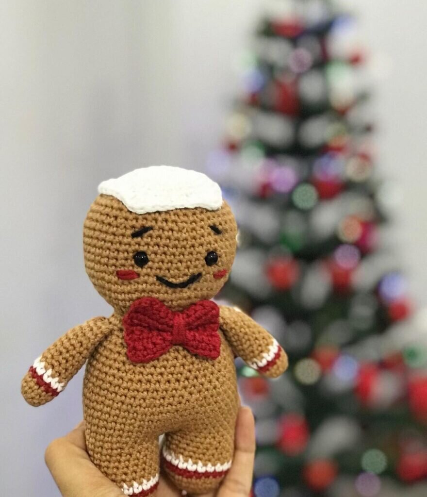 Amigurumi Gingerbread Man Free Pattern 4