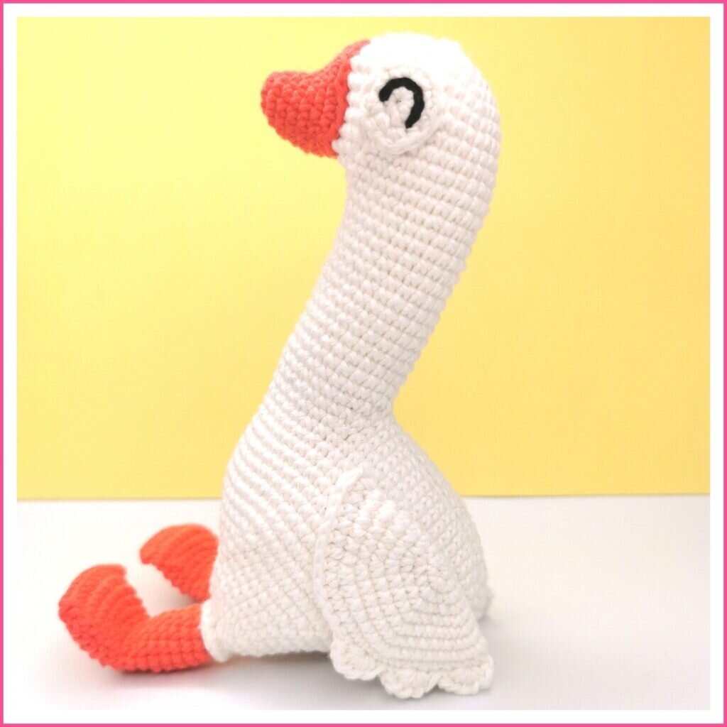 Amigurumi Goose Free Pattern 1