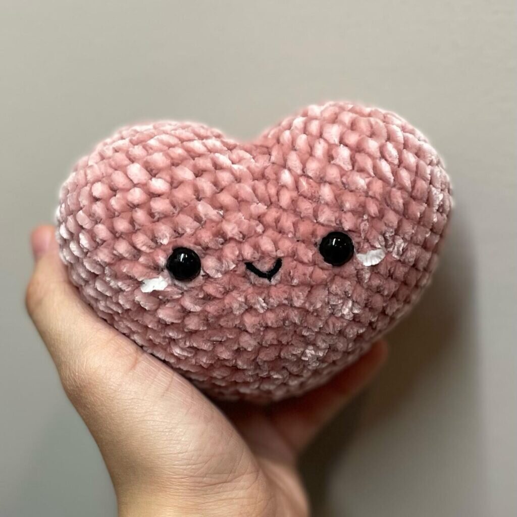 Amigurumi Heart Free Crochet Pattern 2