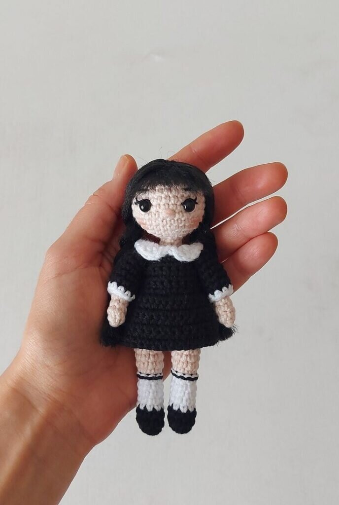 Amigurumi Keychain Doll Free Pattern 1