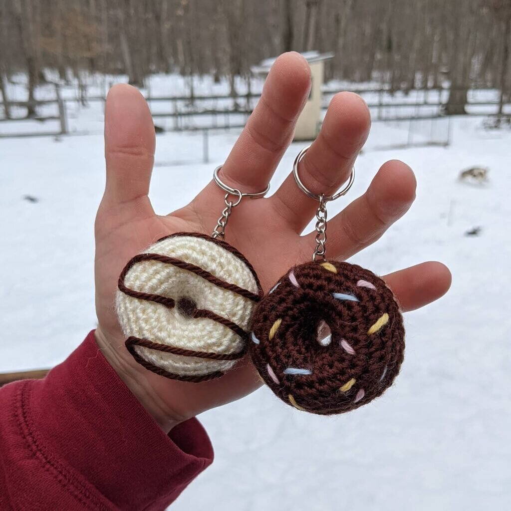 Amigurumi Keychain Donut Free Pattern 2