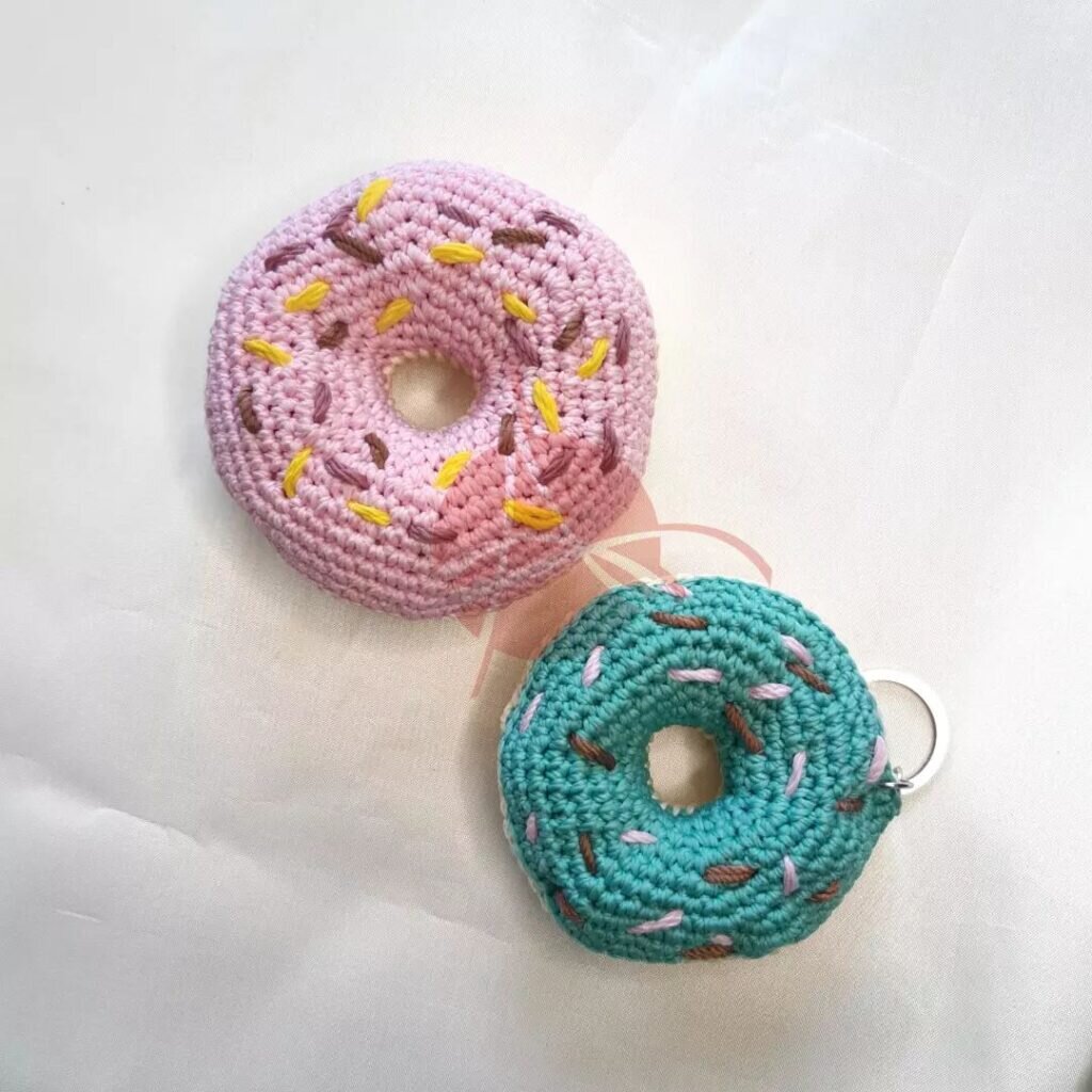 Amigurumi Keychain Donut Free Pattern 3