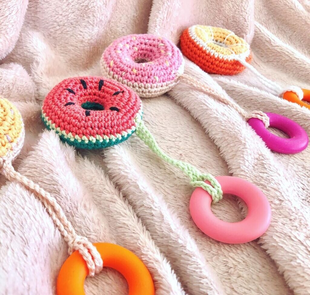 Amigurumi Keychain Donut Free Pattern 7