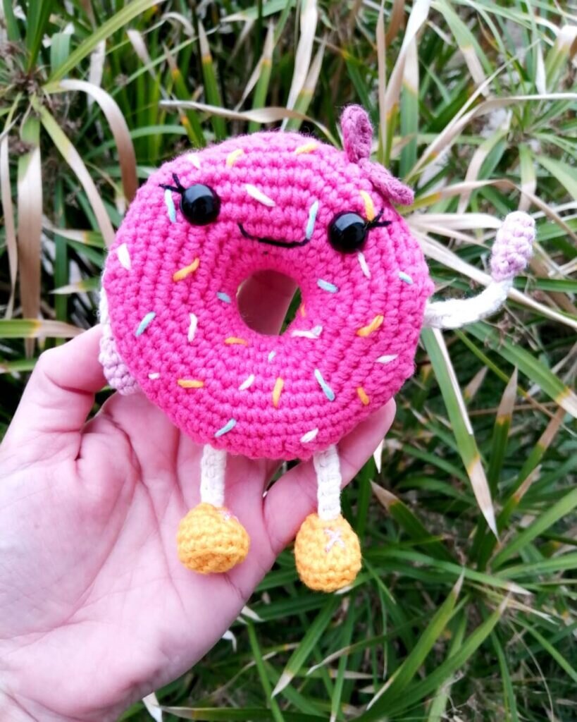 Amigurumi Keychain Donut Free Pattern 8