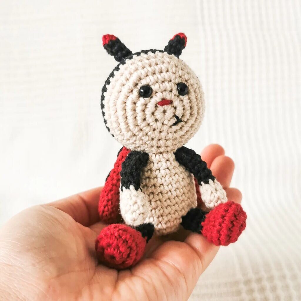 Amigurumi Ladybug Free Pattern 4