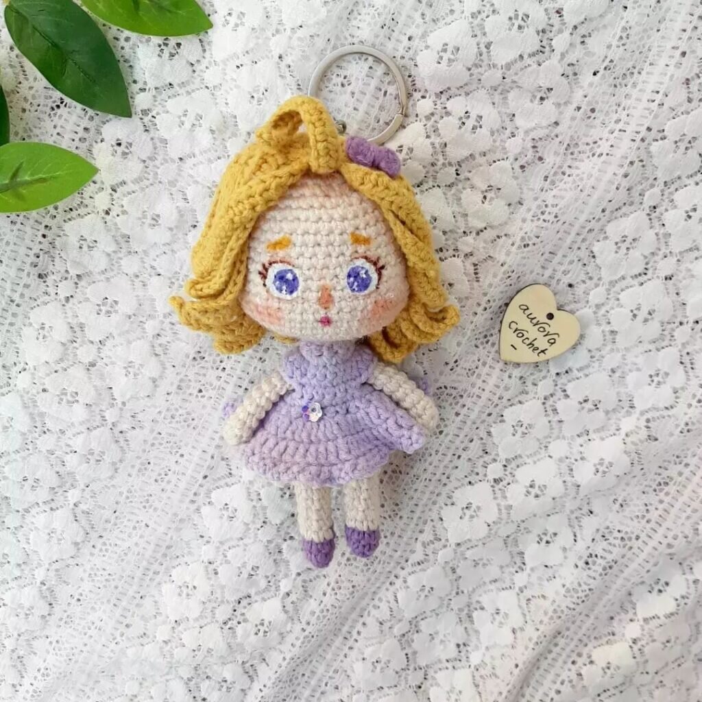 Amigurumi Little Doll Free Pattern 1