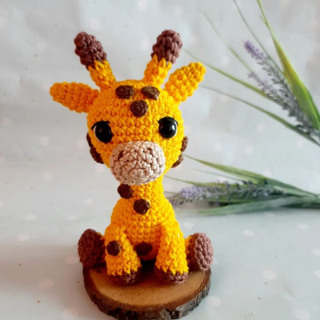 Amigurumi Little Giraffe Free Pattern 2