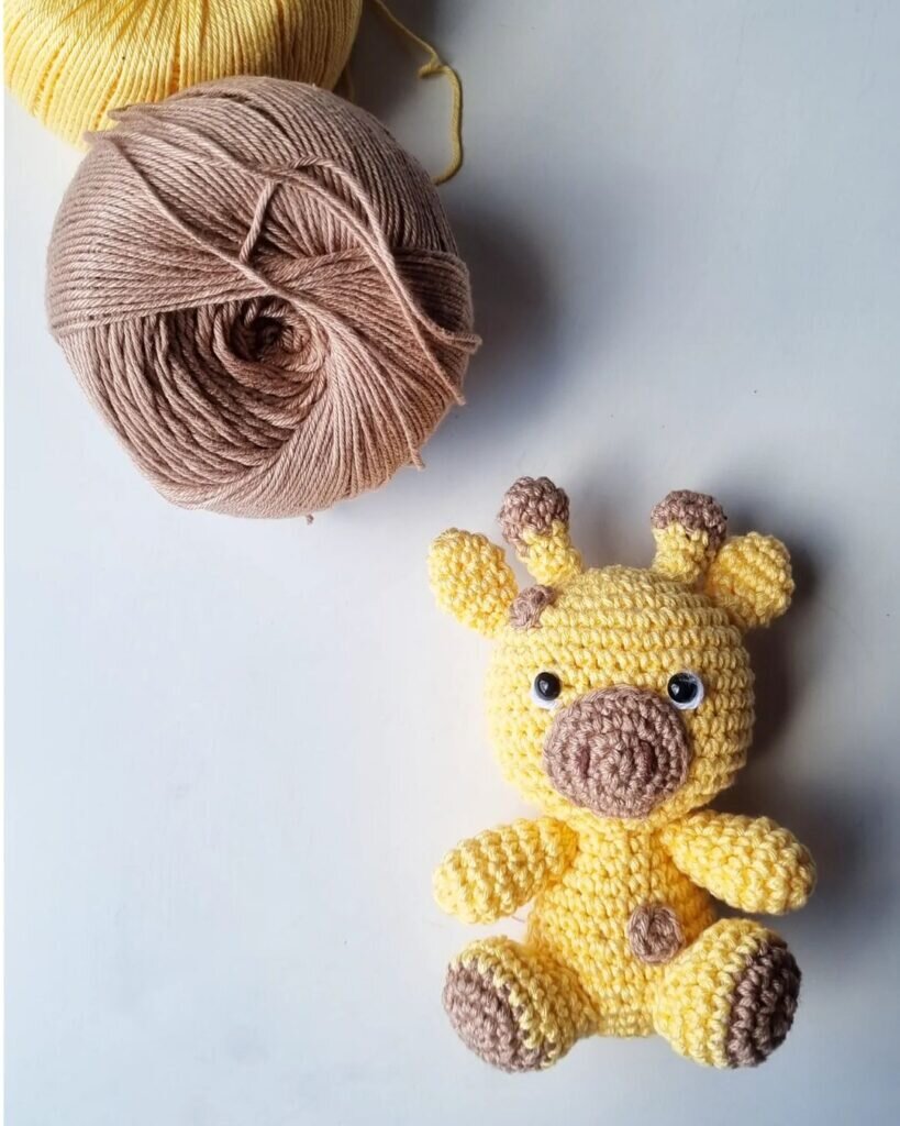 Amigurumi Little Giraffe Free Pattern 5