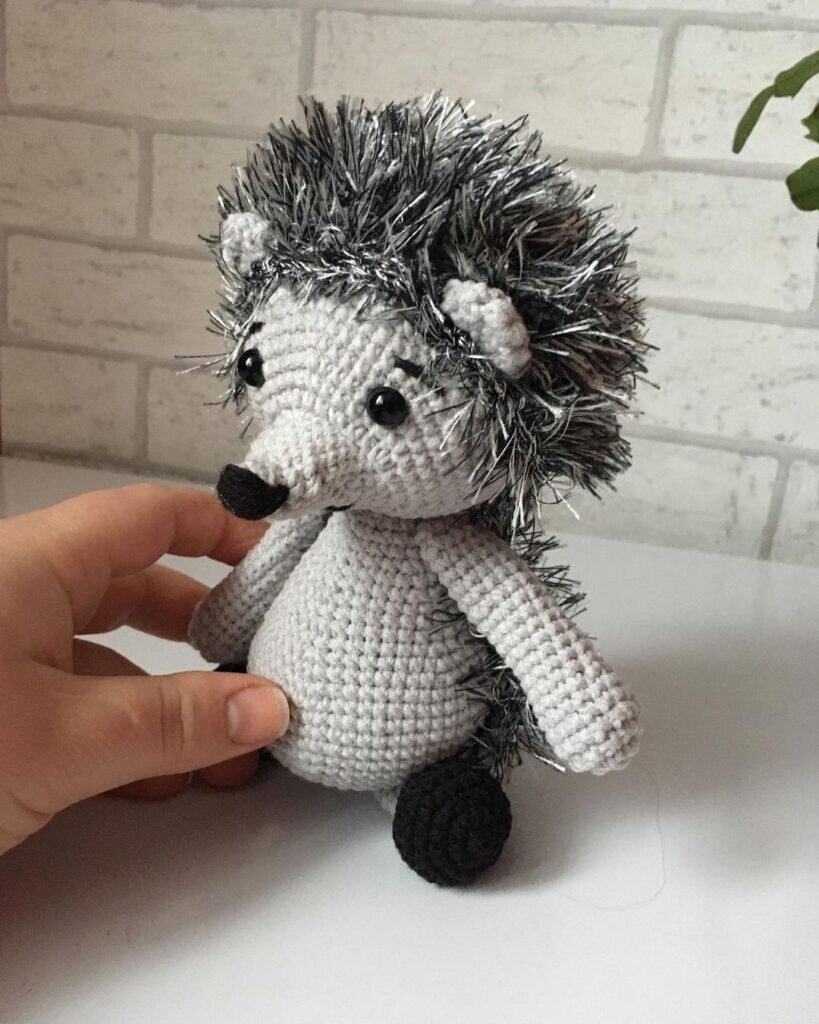 Amigurumi Little Hedgehog Free Pattern 1