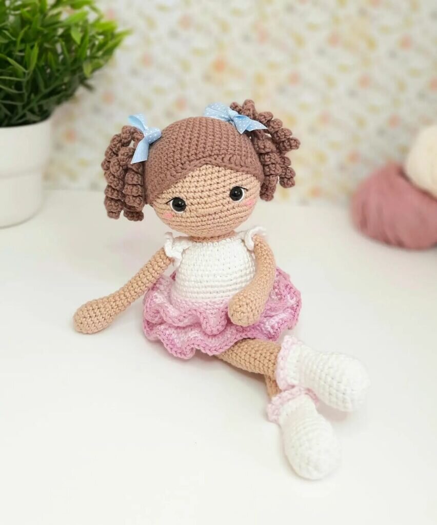 Amigurumi Little Ladies Free Pattern 5