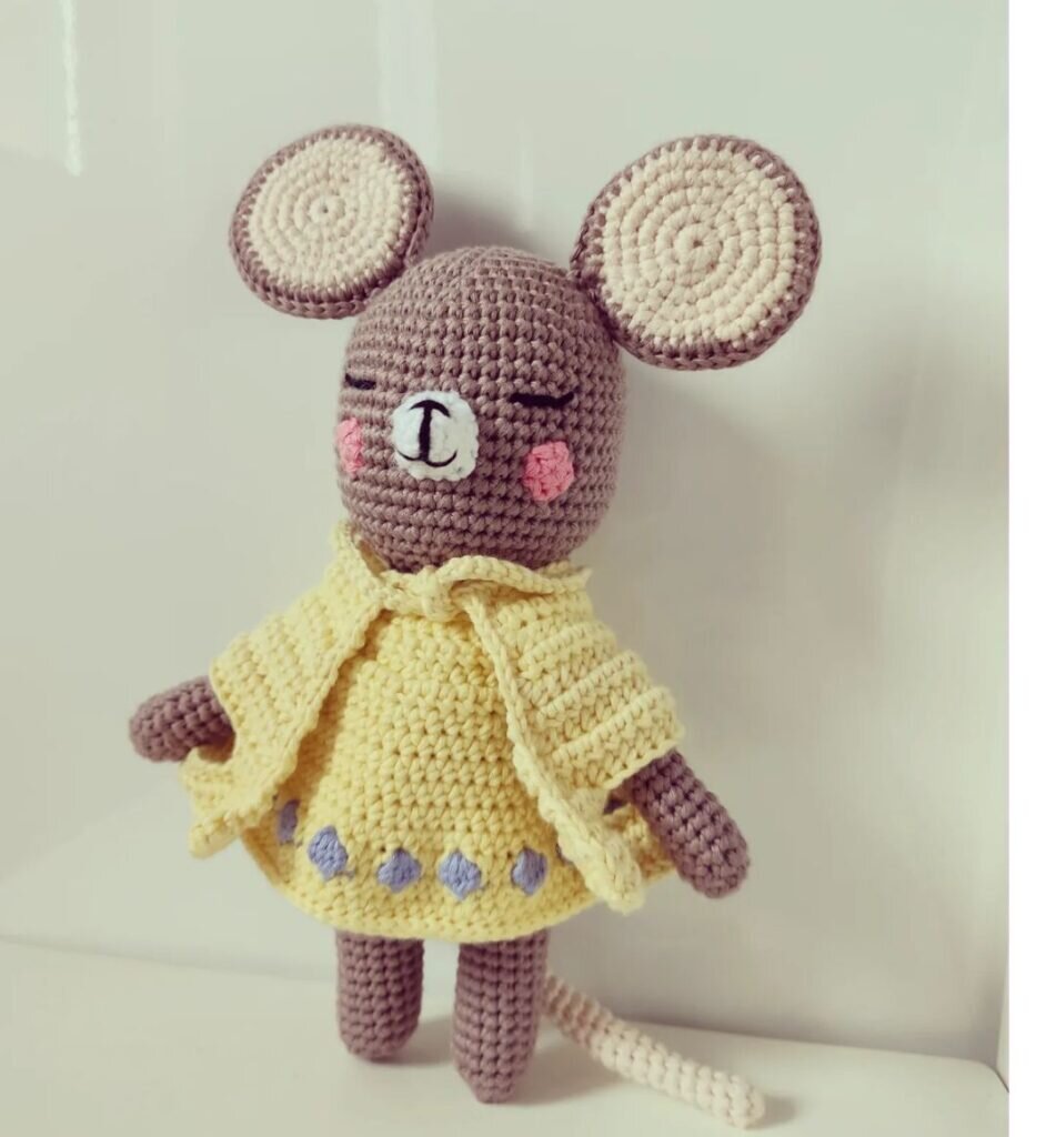 Amigurumi Little Mouse Free Pattern 2