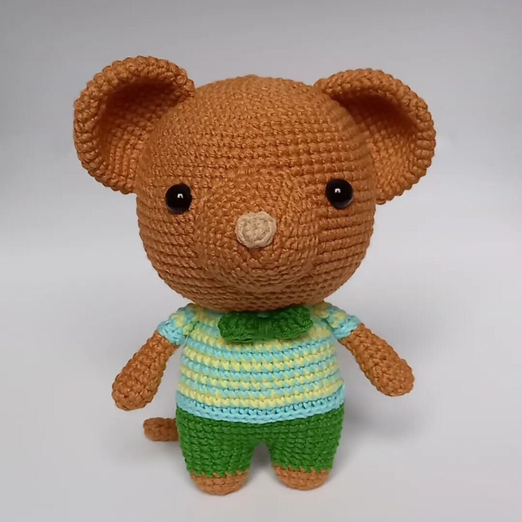 Amigurumi Little Mouse Free Pattern 4