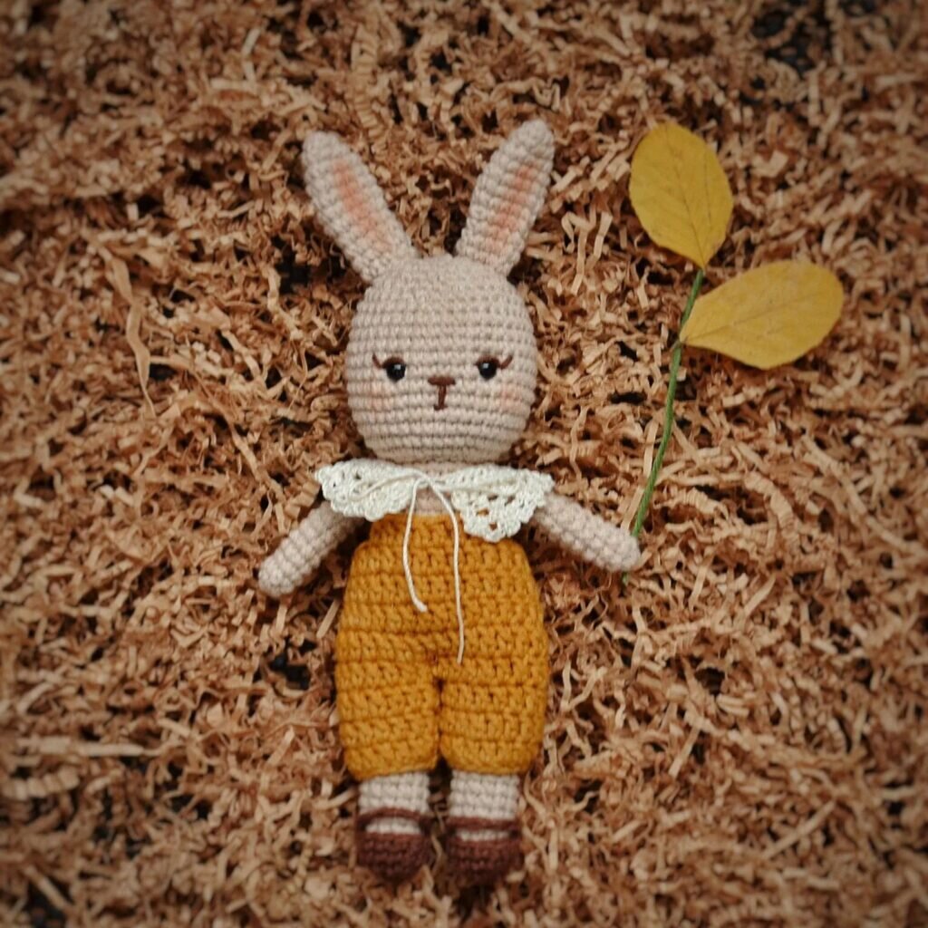 Amigurumi Mini Bunny Free Pattern 5