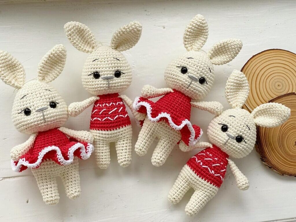 Amigurumi New Year Bunny Free Pattern 1