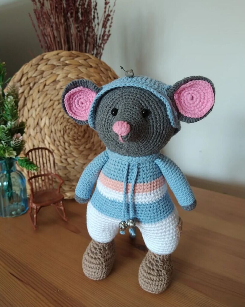 Amigurumi Pajama Mouse Crochet Pattern 3