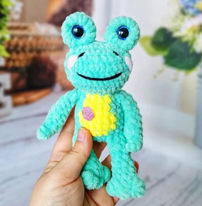 Amigurumi Plush Frog Free Pattern